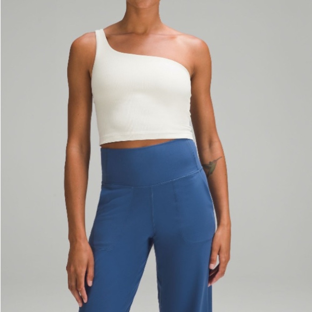 NEW LULU LEMON Ribbed Nulu Asymmetrical Yoga Tank size 4 white
